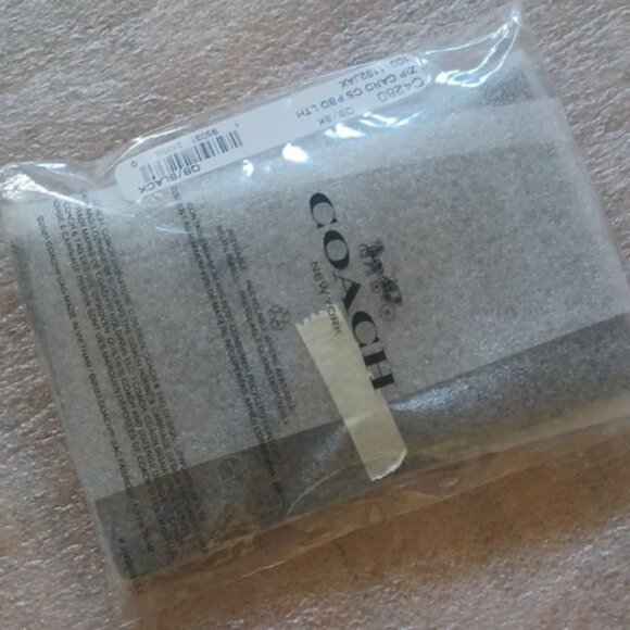 COACH Black Leather Zip Card Case, NWT - Picture 4 of 8